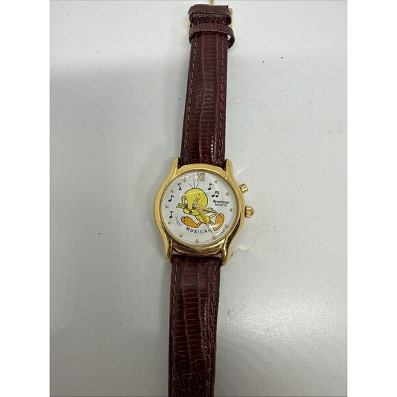 Vtg Armitron Women Tweety Looney Leather Musical Quartz Watch 6 1/2" - Picture 1 of 6